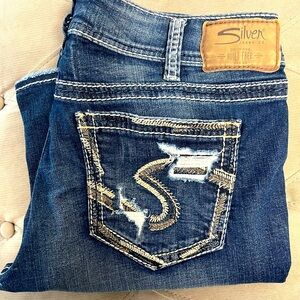 Silver jeans, great condition,no stains, size 33x33,SUKI mid slim boot style
